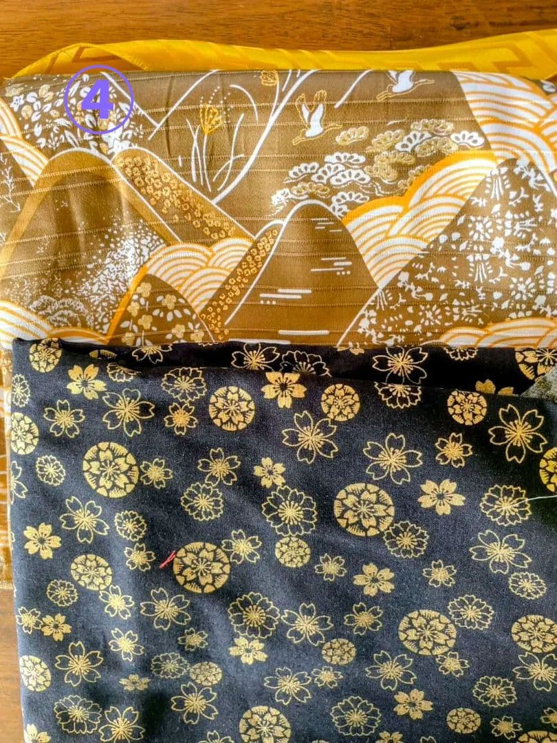 アッキー★オーダー　女子用紺矢羽根に金使い牡丹にピンク袴＆男子袴