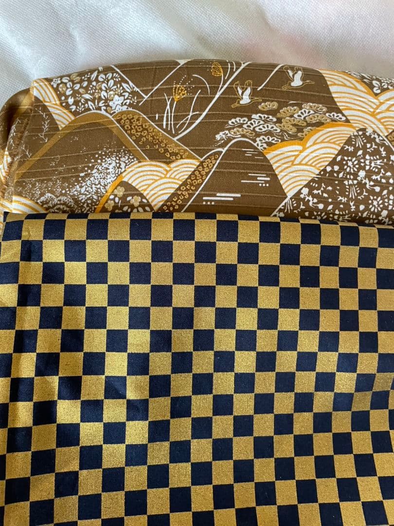 アッキー★オーダー　女子用紺矢羽根に金使い牡丹にピンク袴＆男子袴