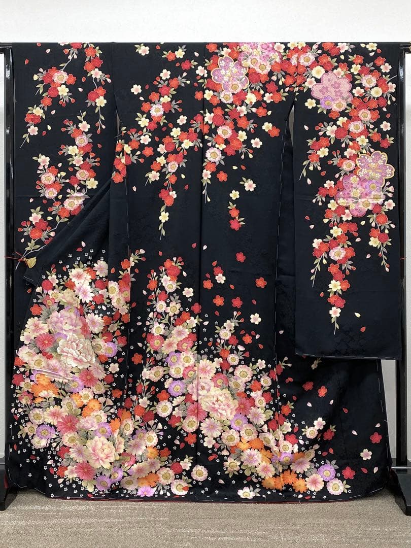 振袖 仮絵羽 刺繍 金彩 紋意匠 牡丹 正絹 未仕立て品 八掛付き