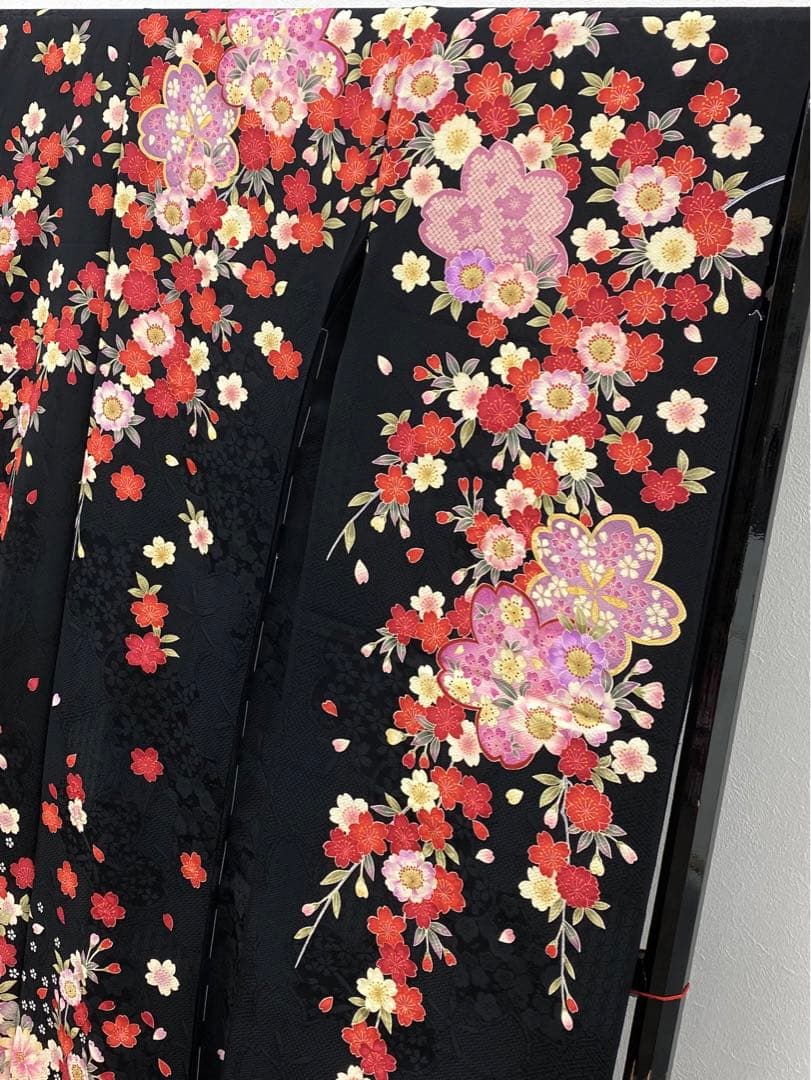 振袖 仮絵羽 刺繍 金彩 紋意匠 牡丹 正絹 未仕立て品 八掛付き