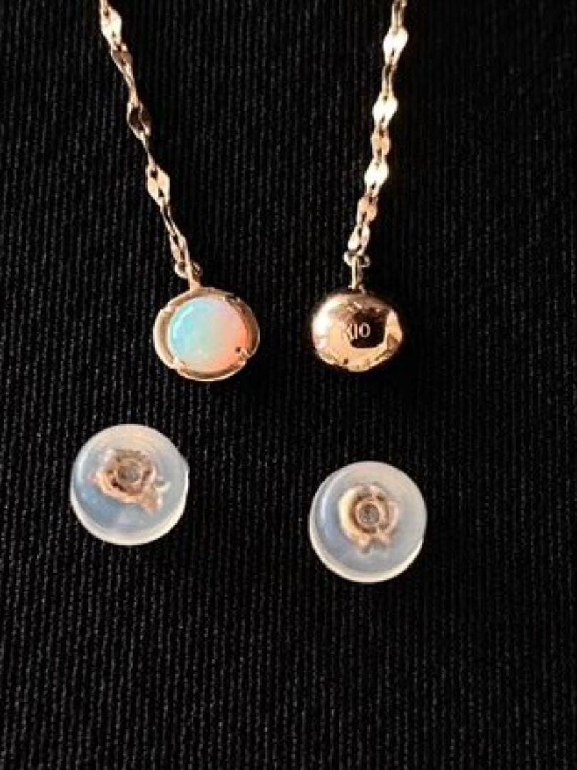 10Kオパールピアス