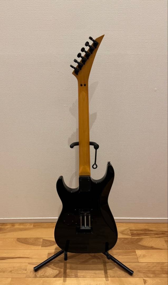 Fernandes STJタイプ　リバースヘッド