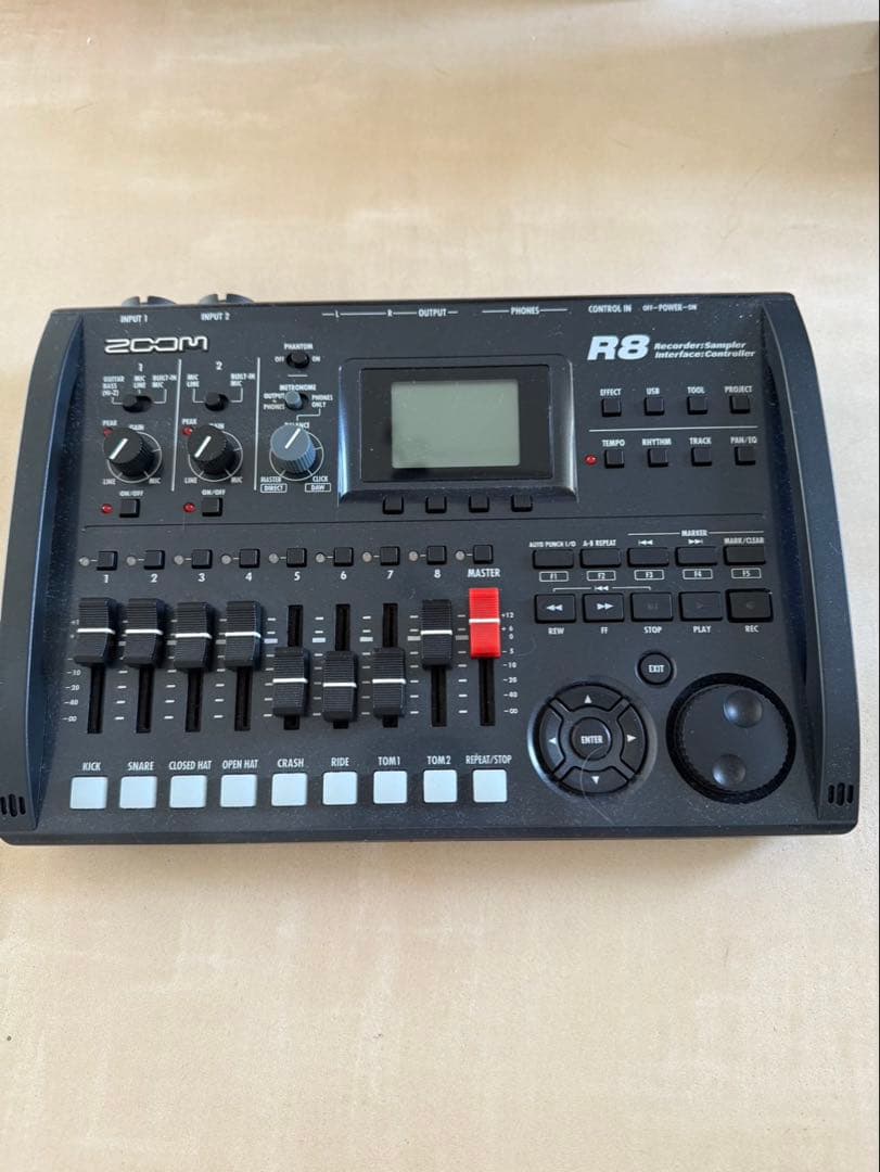 ZOOM R8 マルチトラックレコーダー　オーディオインターフェース