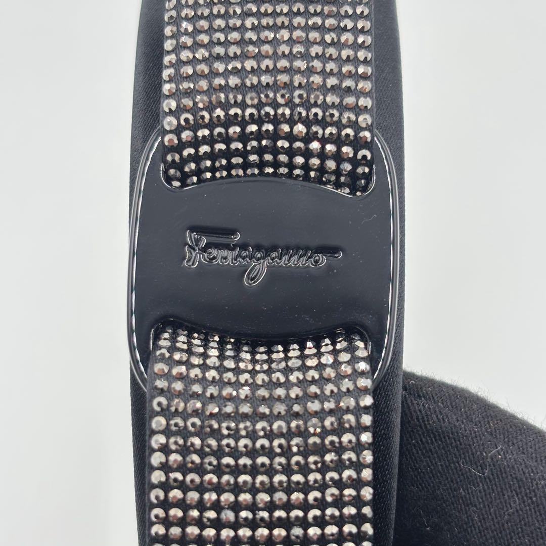 極美品フェラガモ ヴァラリボン サテン ラインストーン カチューシャ ブラック