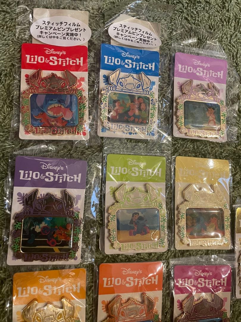 ディズニーストア スティッチ フィルム マンスリー ピンバッジ コンプリート