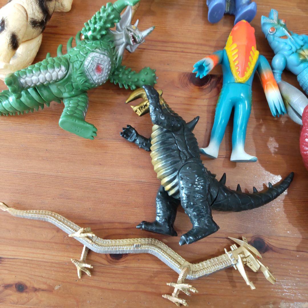 ウルトラマンシリーズ 　　　　　　　　　怪獣ソフビ 12体セット