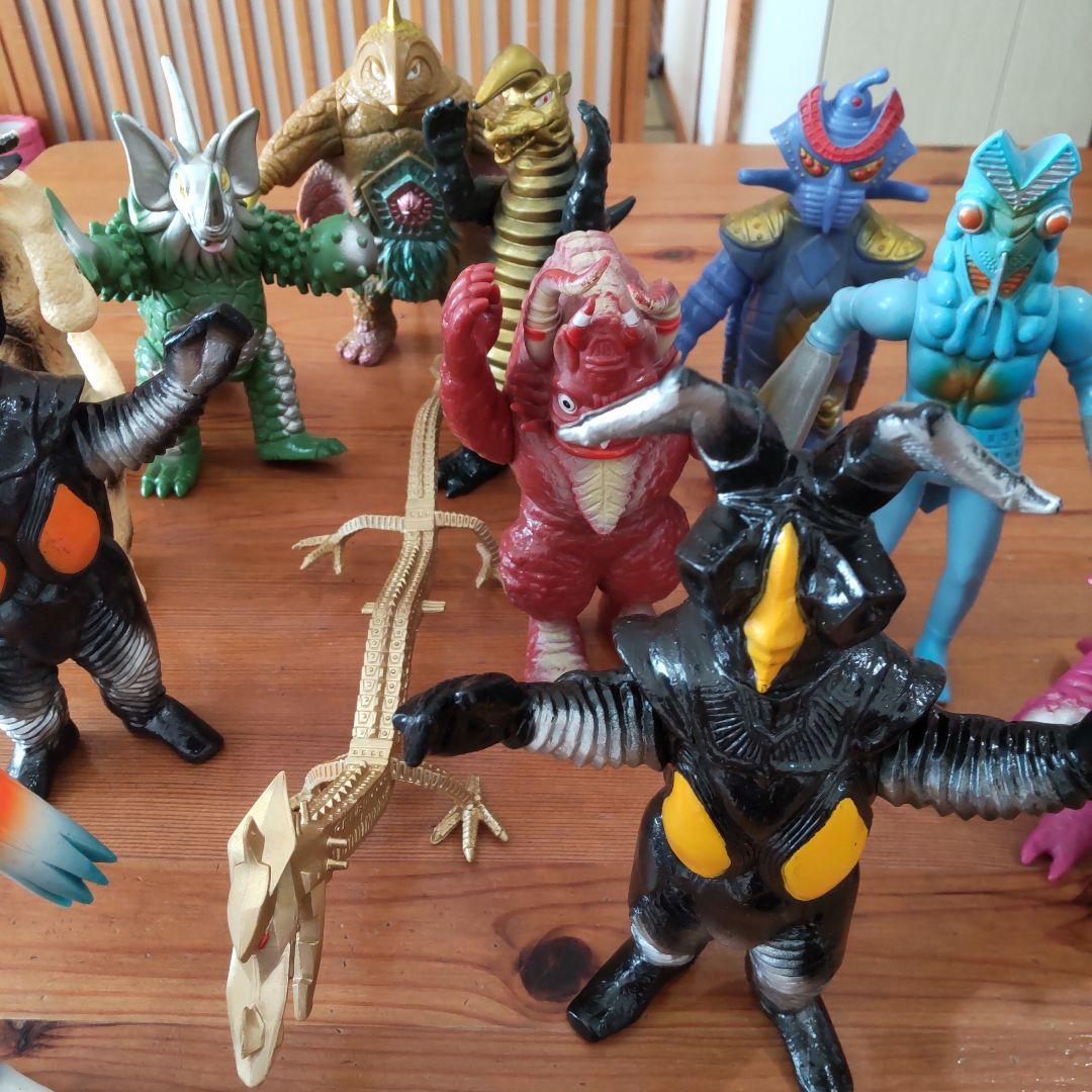 ウルトラマンシリーズ 　　　　　　　　　怪獣ソフビ 12体セット