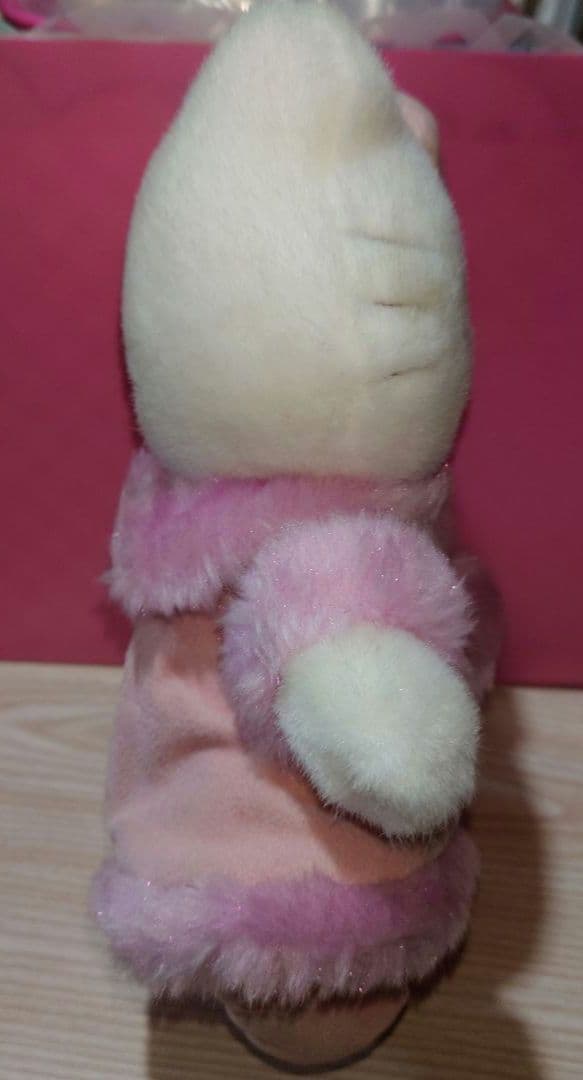 ハローキティ　バックスキン　ドール　ぬいぐるみ　サンリオ