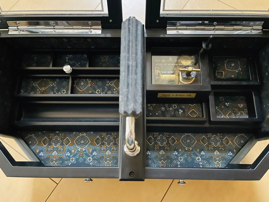 LADY-MATE 木製ジュエリーボックス