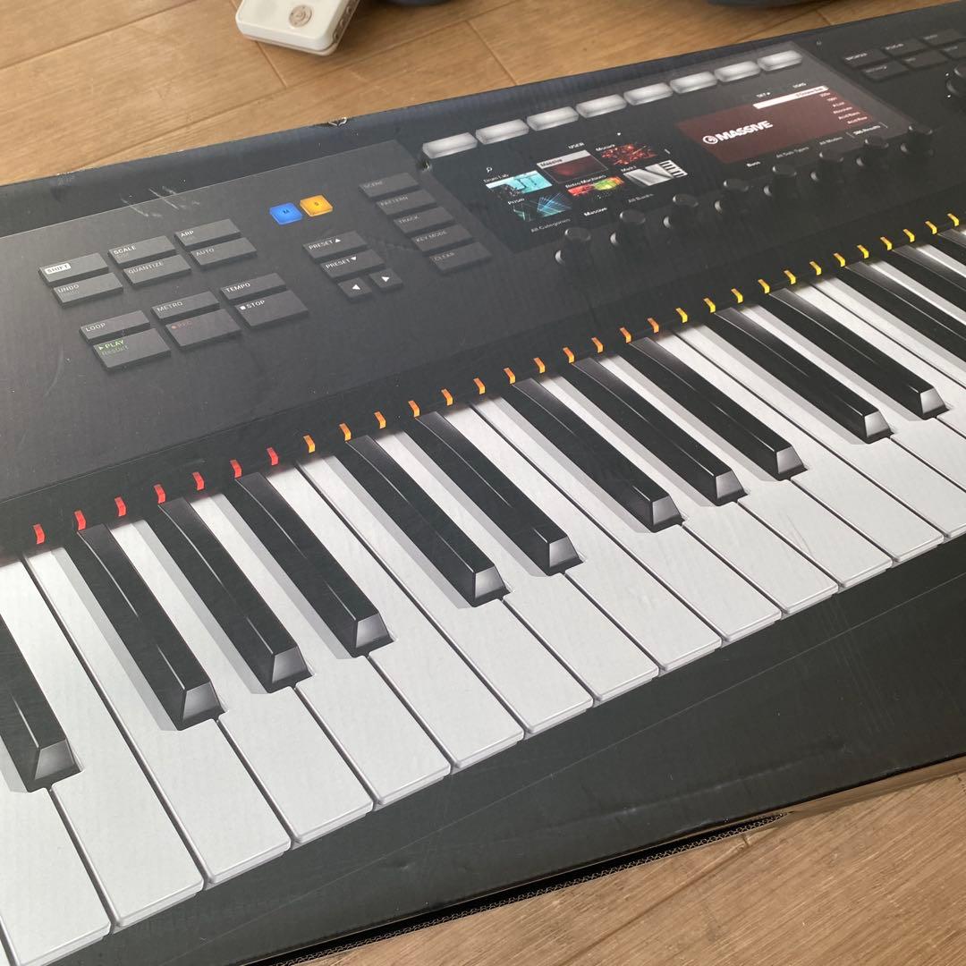 美品　KOMPLETE KONTROL S61 MK2 コンプリート