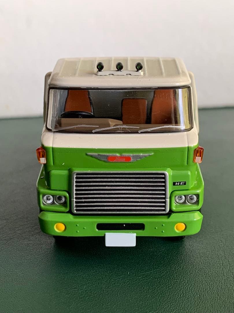 トミカリミテッドヴィンテージネオ 日野HE366 カートランスポーター
