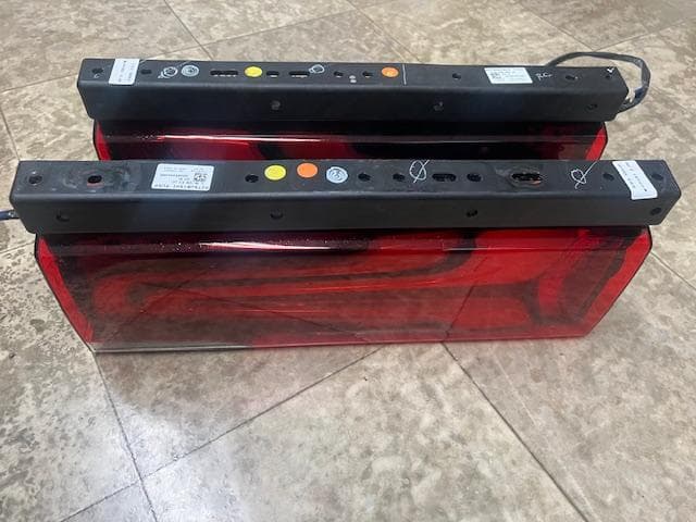 三菱ふそう 新型スーパーグレート LEDテールランプ⑩’