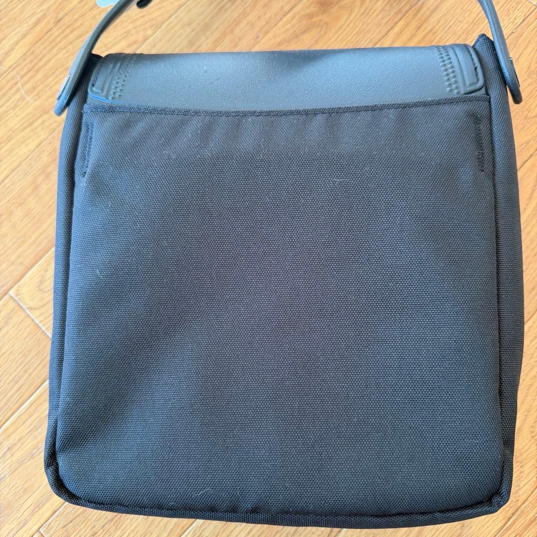 【専用です】未使用品　クロックス　クラシッククロスボディー　ショルダー　ブラック