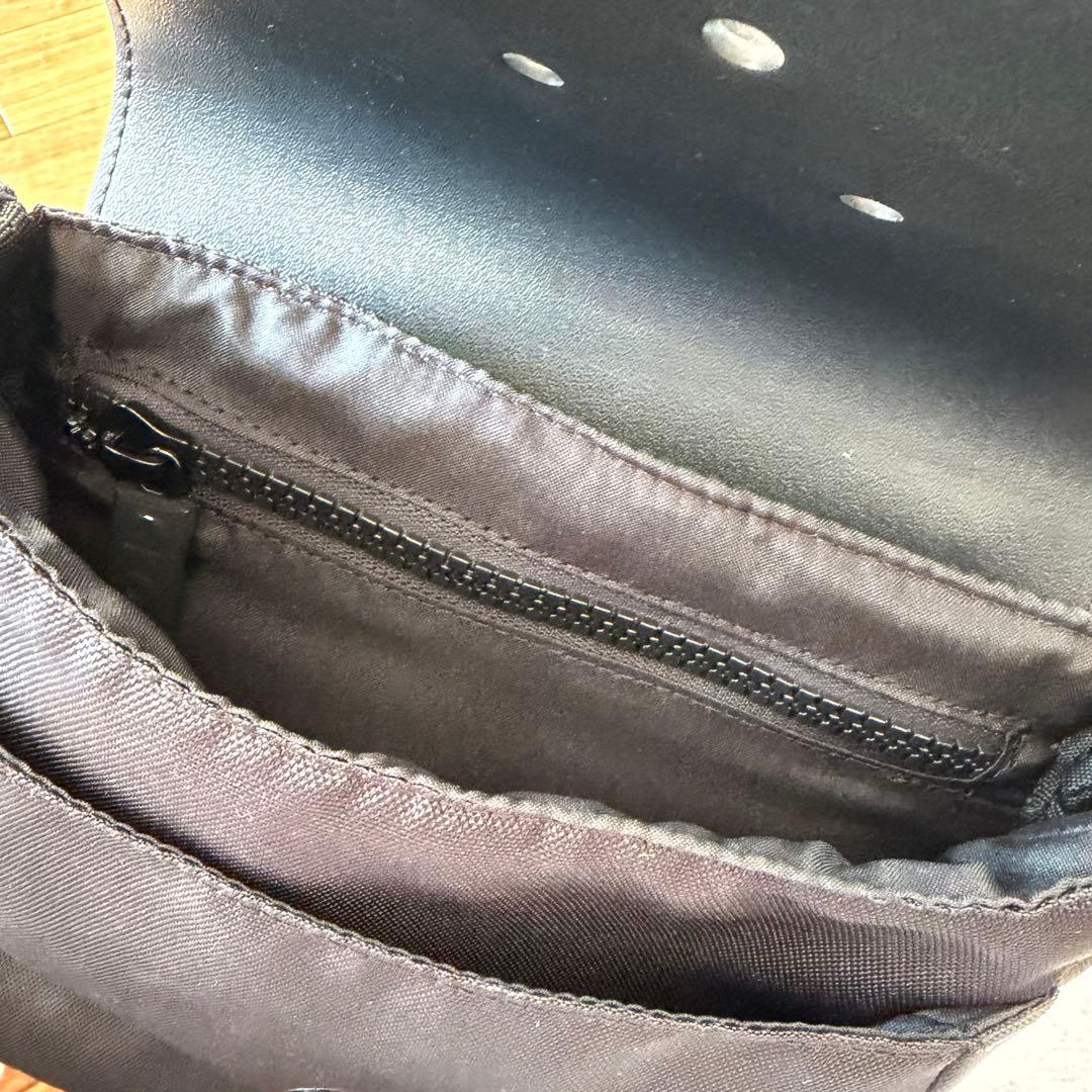 【専用です】未使用品　クロックス　クラシッククロスボディー　ショルダー　ブラック