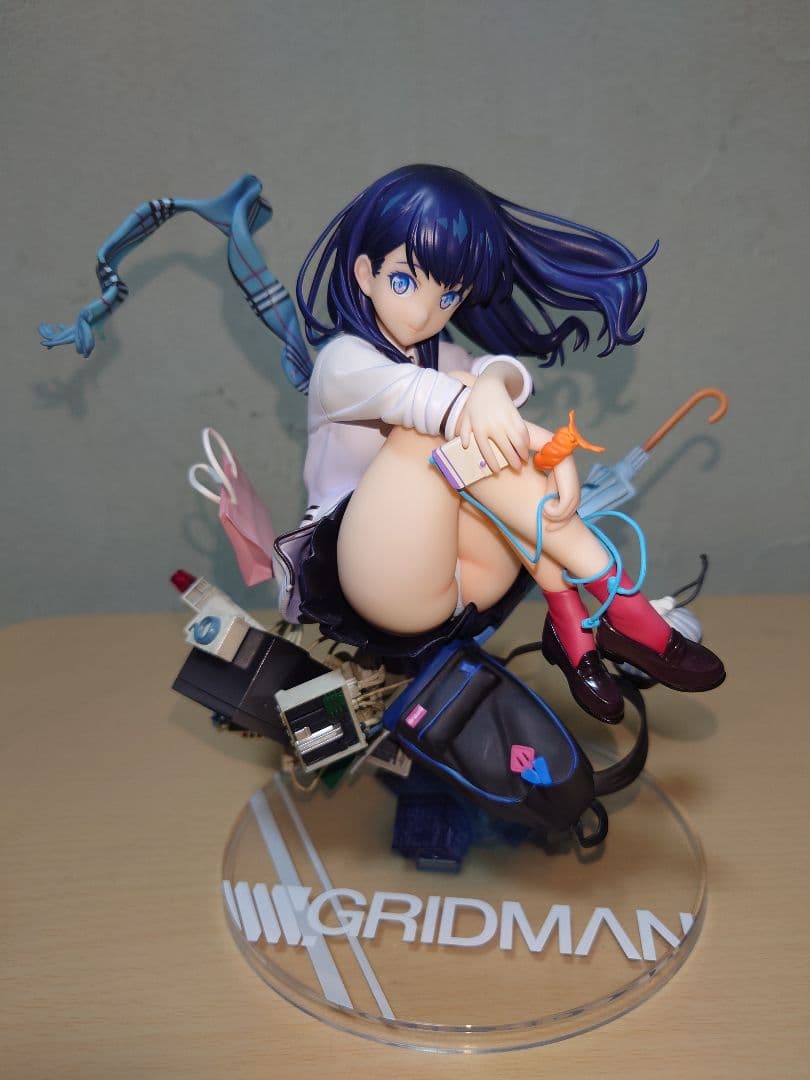 グッドスマイルカンパニー　グリッドマン宝多六花1/7スケールフィギュア