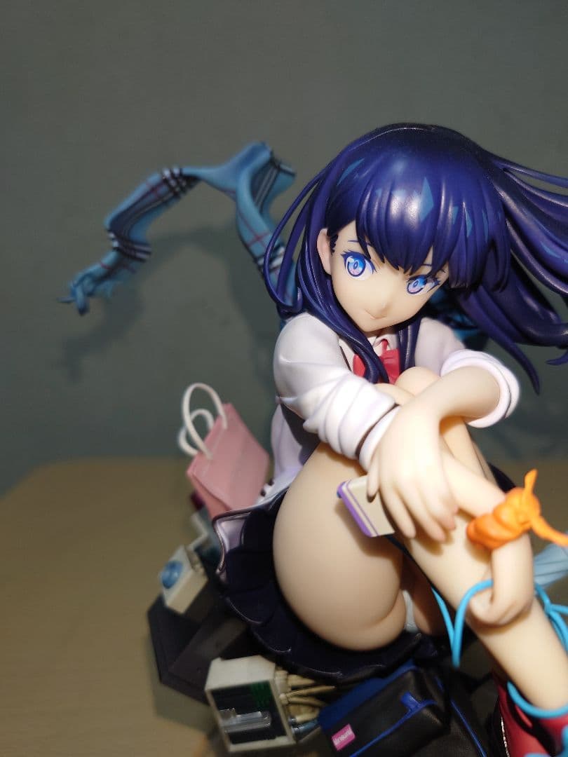 グッドスマイルカンパニー　グリッドマン宝多六花1/7スケールフィギュア