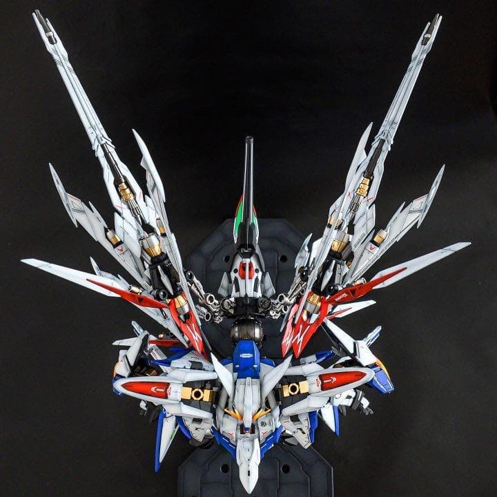 MG エクリプスガンダム＆マニューバストライカーパック【塗装・完成済みガンプラ】