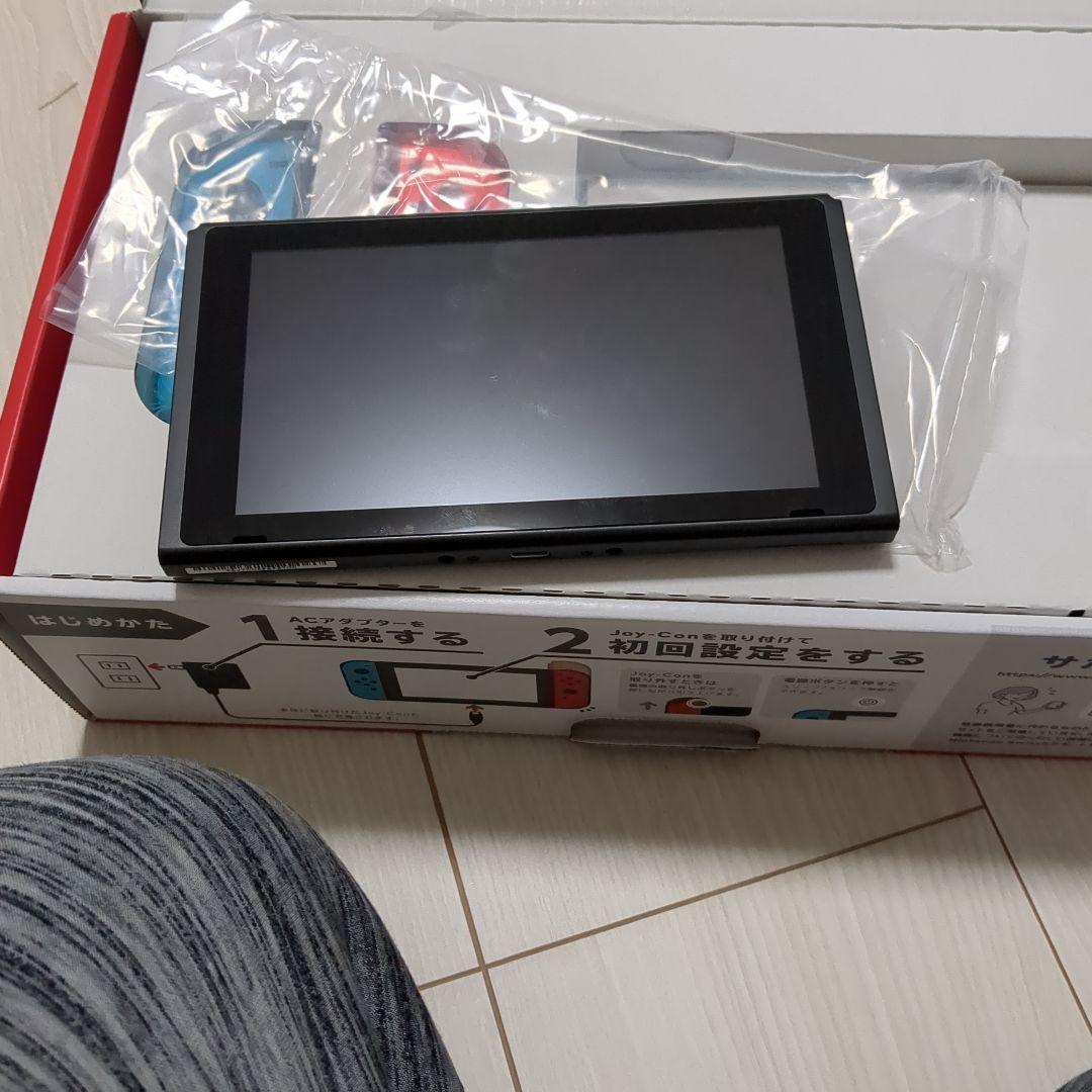 保管状態良好　Nintendo Switch 本体 青/赤 ジョイコン付き