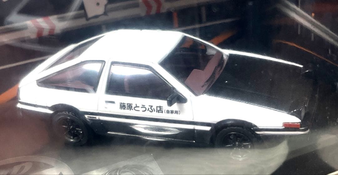 頭文字D 30th記念 Trueno（AE86）＆IMPREZA（GC8）