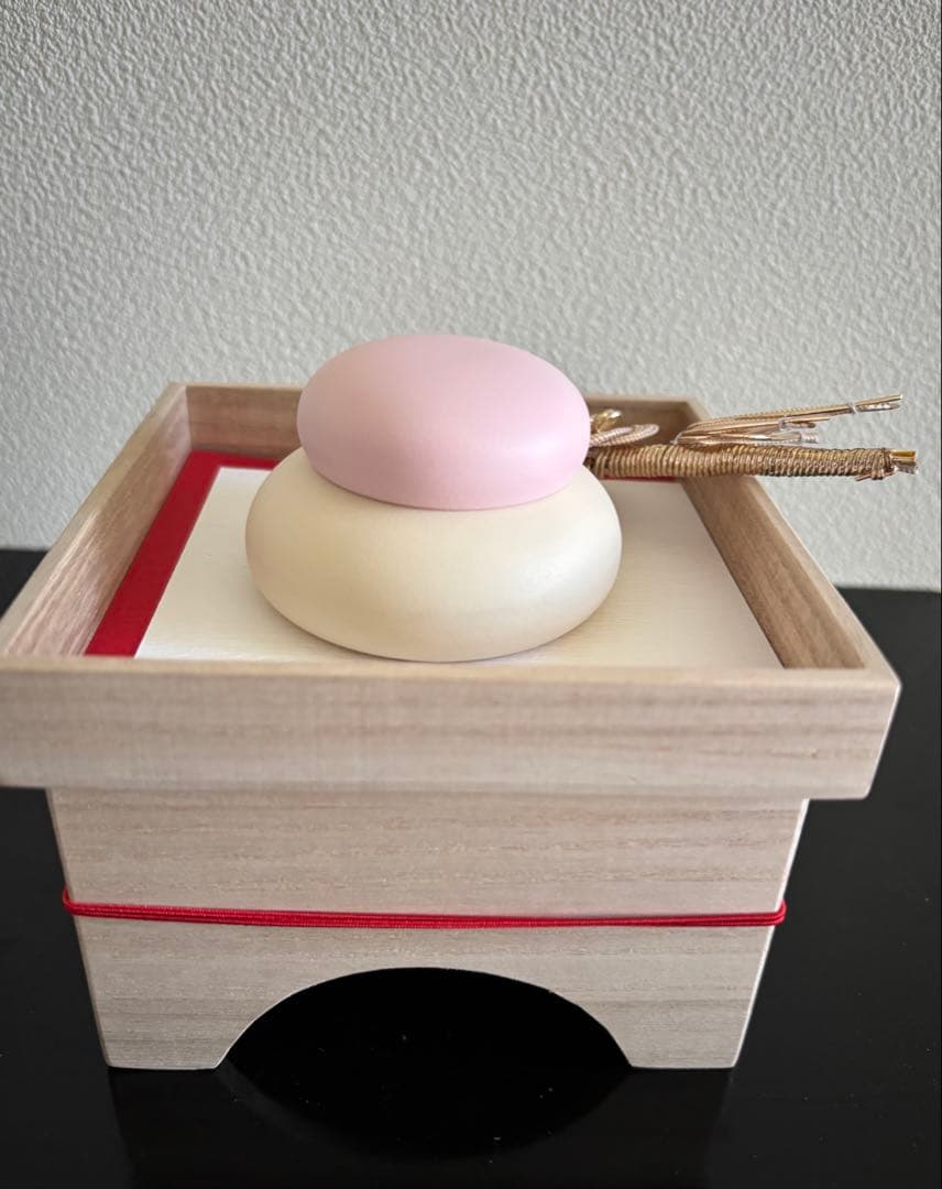 お祝品　紅白　蓬莱小箱　木の鏡餅　自然の檜材　嘉門工藝