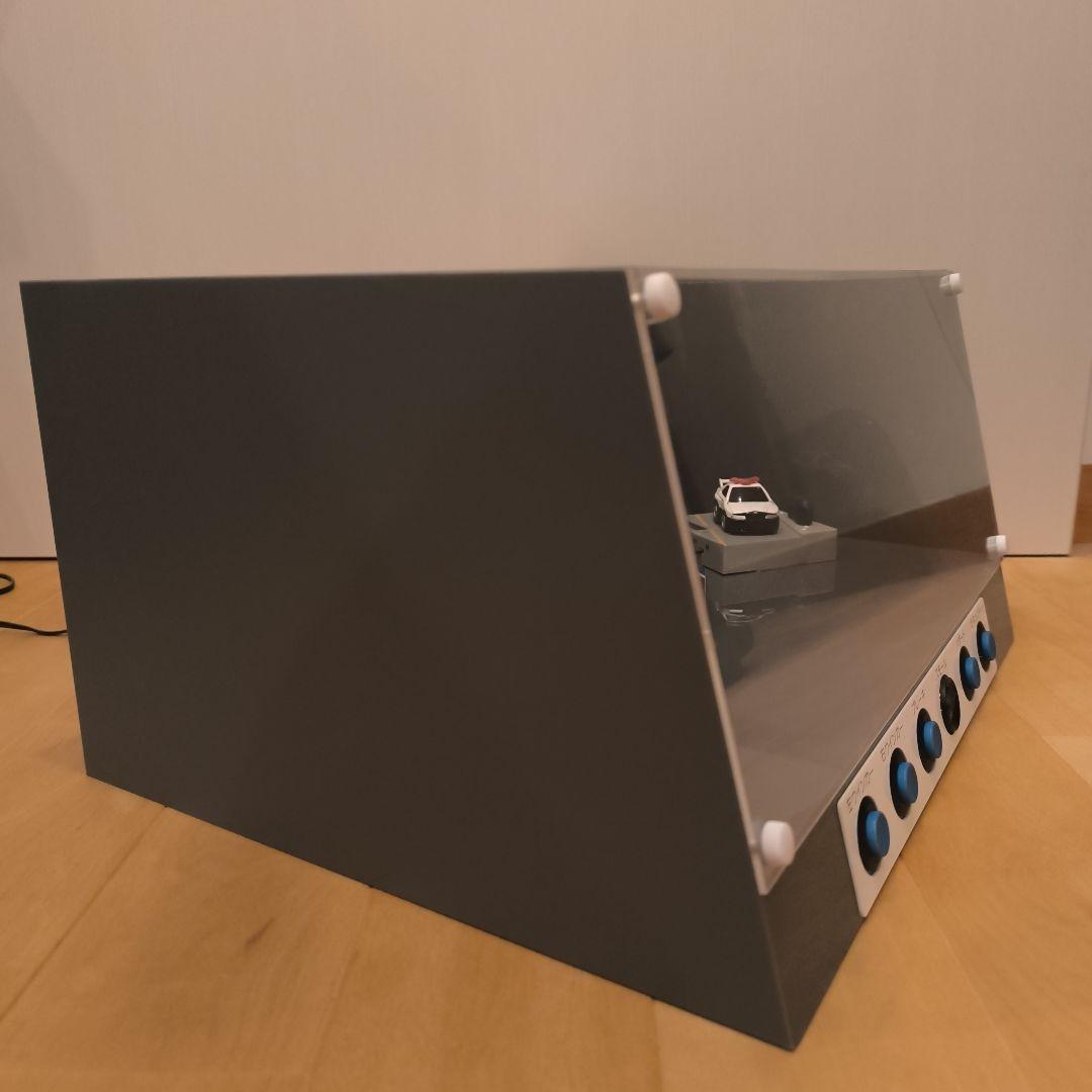 チョロＱアクリル製イルミネーションスイッチ付きケースとイルミネーションチョロQ