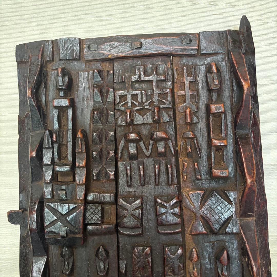 ドゴン族　穀物倉庫　扉