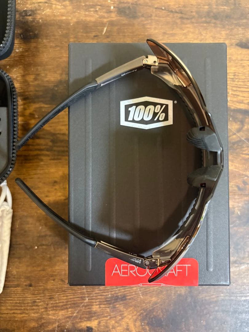100% ワンハンドレッド　AEROCRAFTサングラス