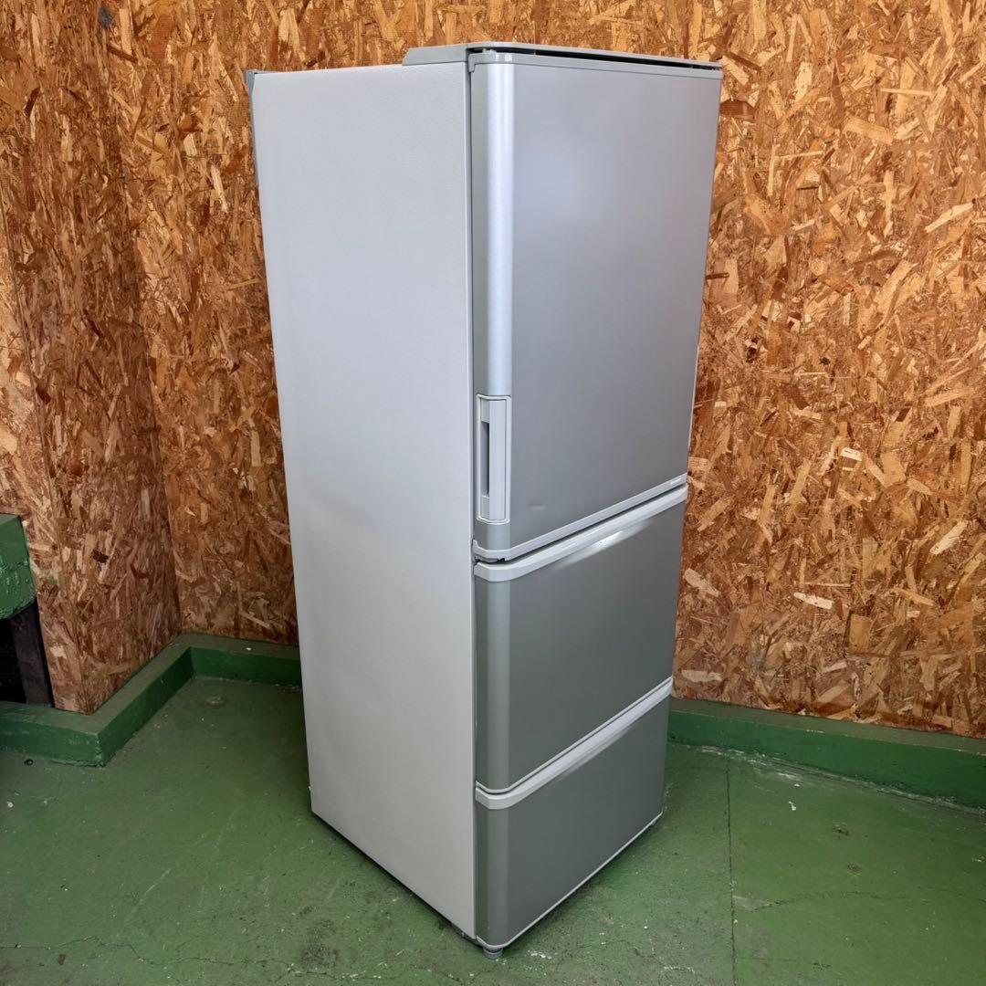 327 シャープ　どっちもドア　大型冷蔵庫　300L強　2022年製　シルバー