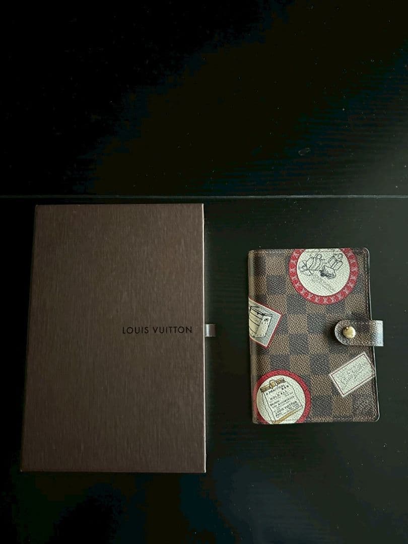 LOUIS VUITTON 手帳カバー