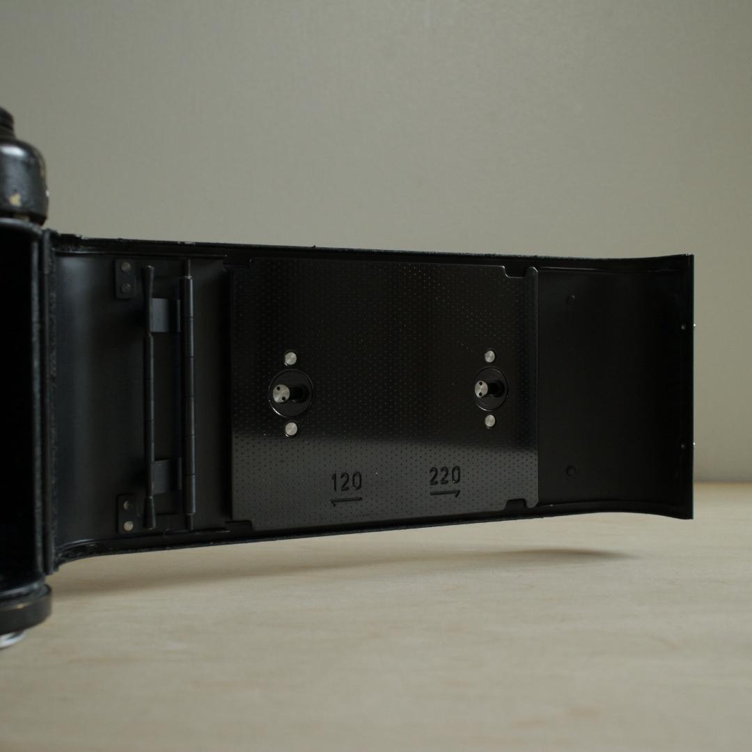 Pentax 6×7 TTL ボディ ミラーアップ付き / ペンタックス 67