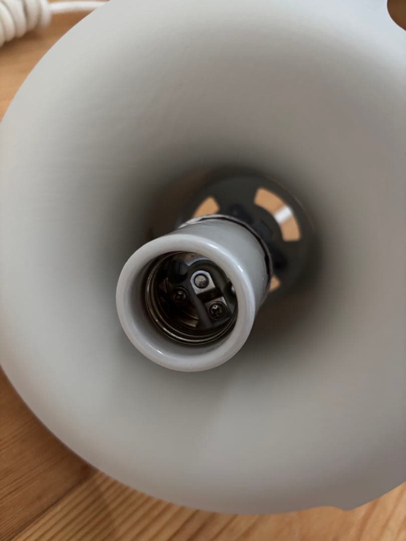 ルイスポールセン　PH5 クラシックホワイト