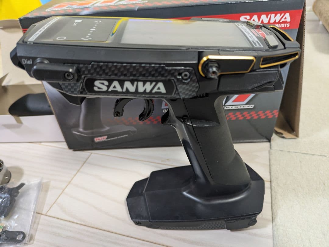 SANWA M17 リミテッドエディション　ゴールド　ラジコン送信機