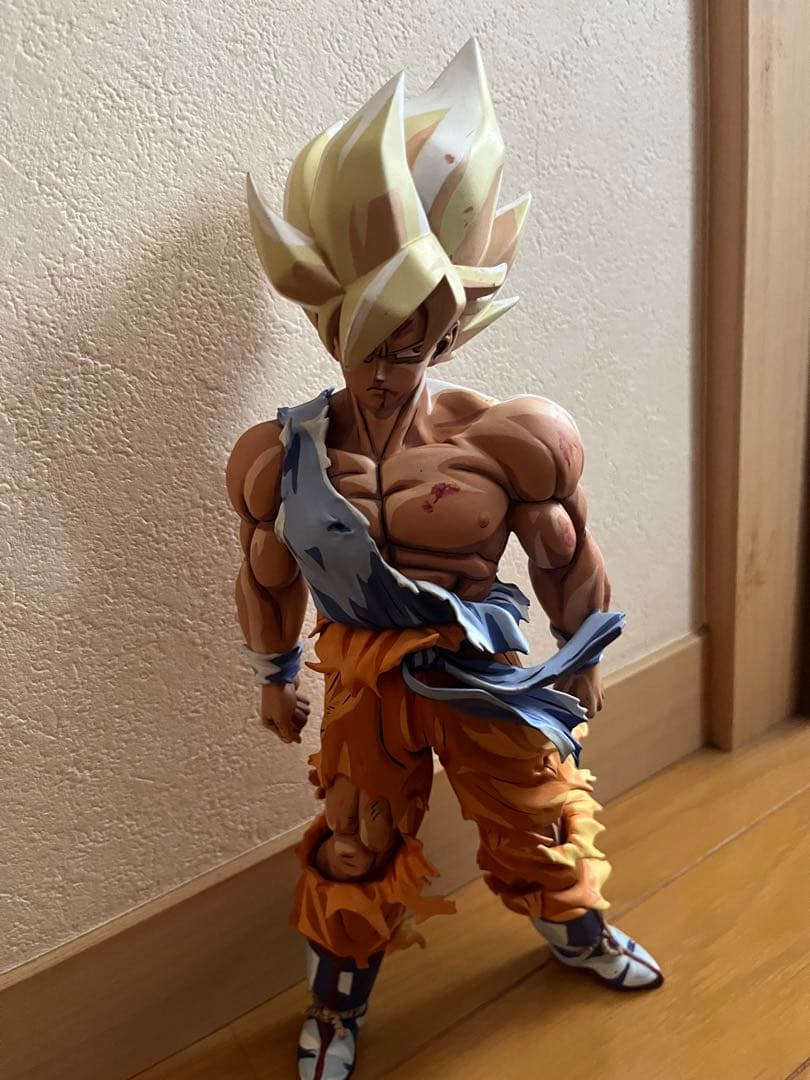 孫悟空 スーパーサイヤ人 フィギュア リペイント 二次元塗装