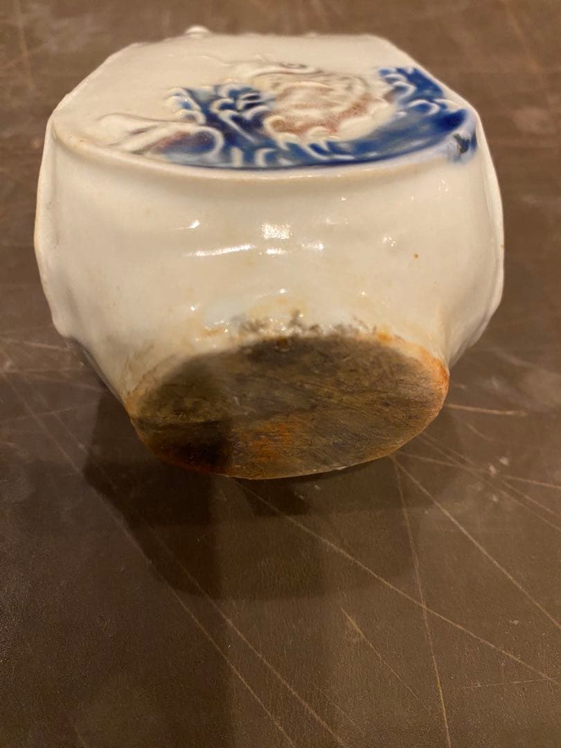 染付水滴・筆置き一体型　鑑賞台付　　一輪挿し　茶器小物　ヴィンテージ　　レア