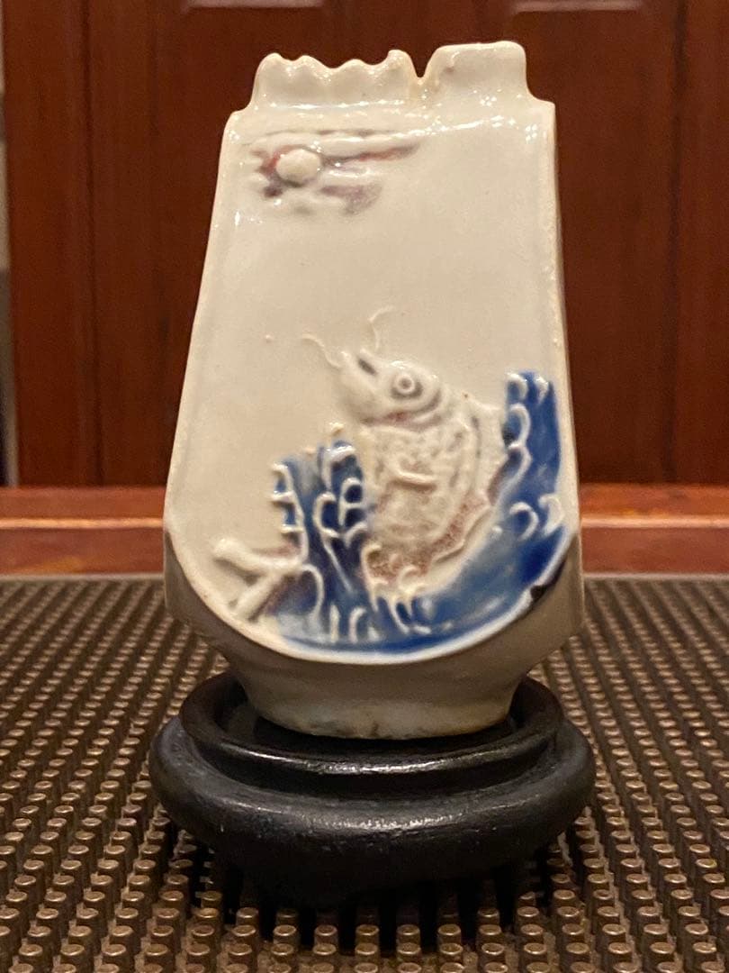 染付水滴・筆置き一体型　鑑賞台付　　一輪挿し　茶器小物　ヴィンテージ　　レア