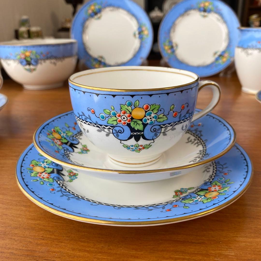 クラウンスタッフォードシャー カップ　ソーサー　プレート　エナメルが可愛いトリオ