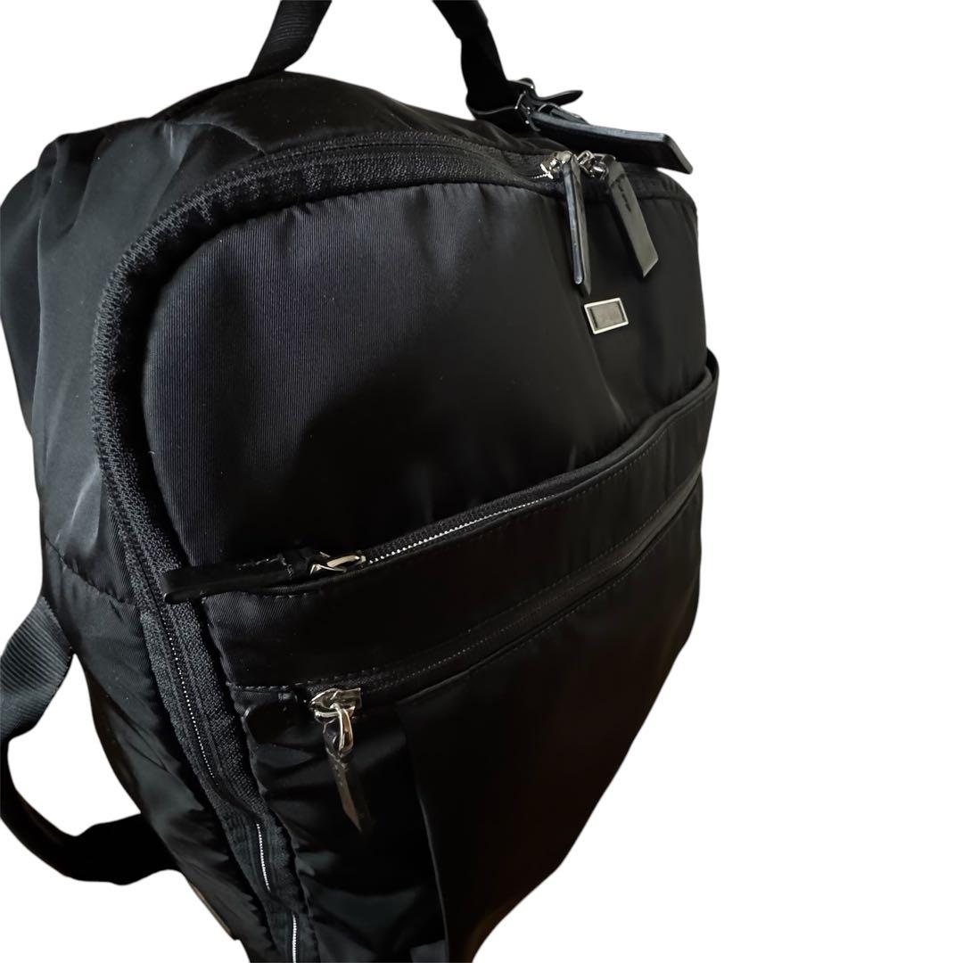 TUMI トゥミ　キャリーケース　ロゴプレート