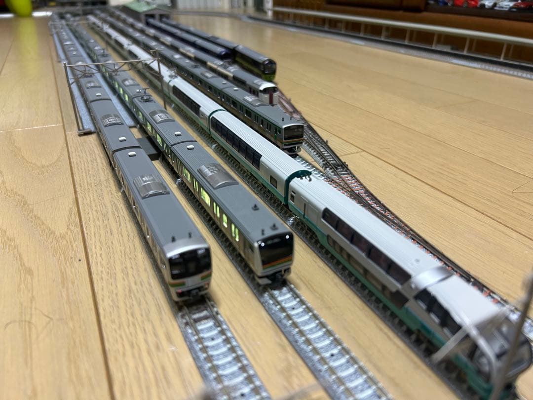 トミックス　215系　室内灯　トイレタンク付き