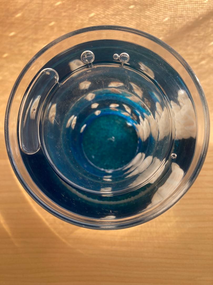 ソープディッシュ2個と歯ブラシ立て1個　1個売りは3000円、3個なら8000円