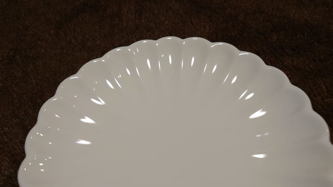 李朝　白磁　輪花皿　豆皿　蔵出し　１客