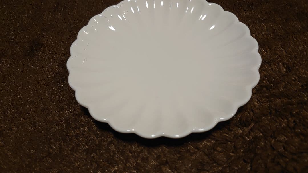 李朝　白磁　輪花皿　豆皿　蔵出し　１客