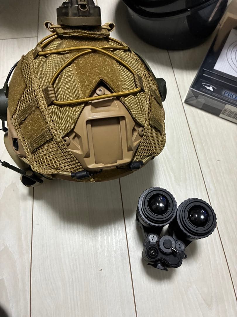 戦術ヘルメット タン色 モジュラー設計