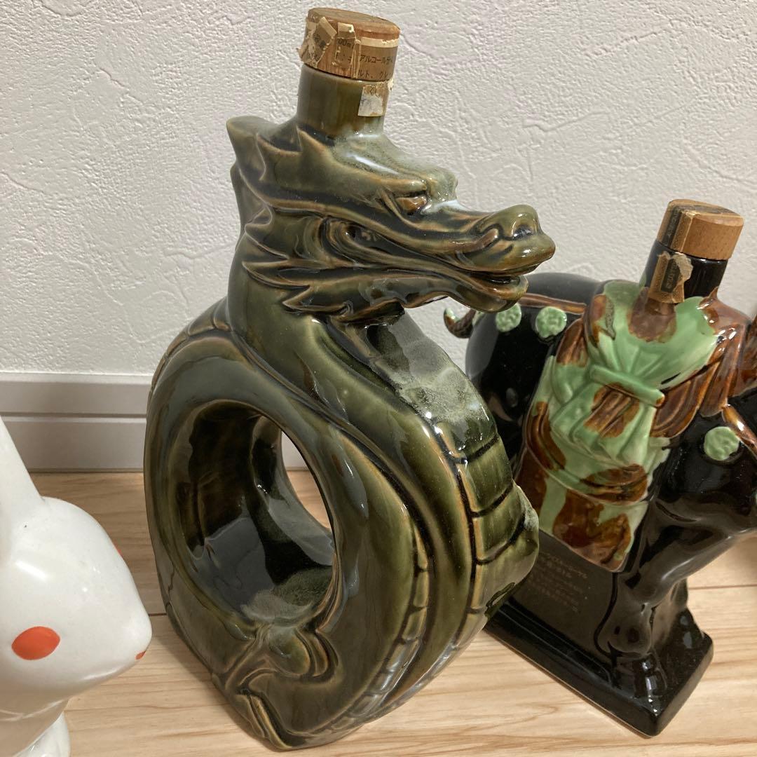 空き瓶　ウイスキー サントリー オールド 干支ボトル 陶器 開栓済　3個　シート