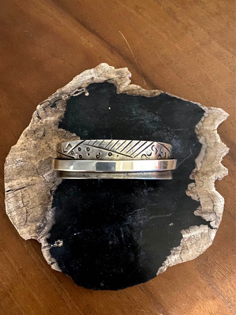 マイケルローアンホース　バングル　ナバホ