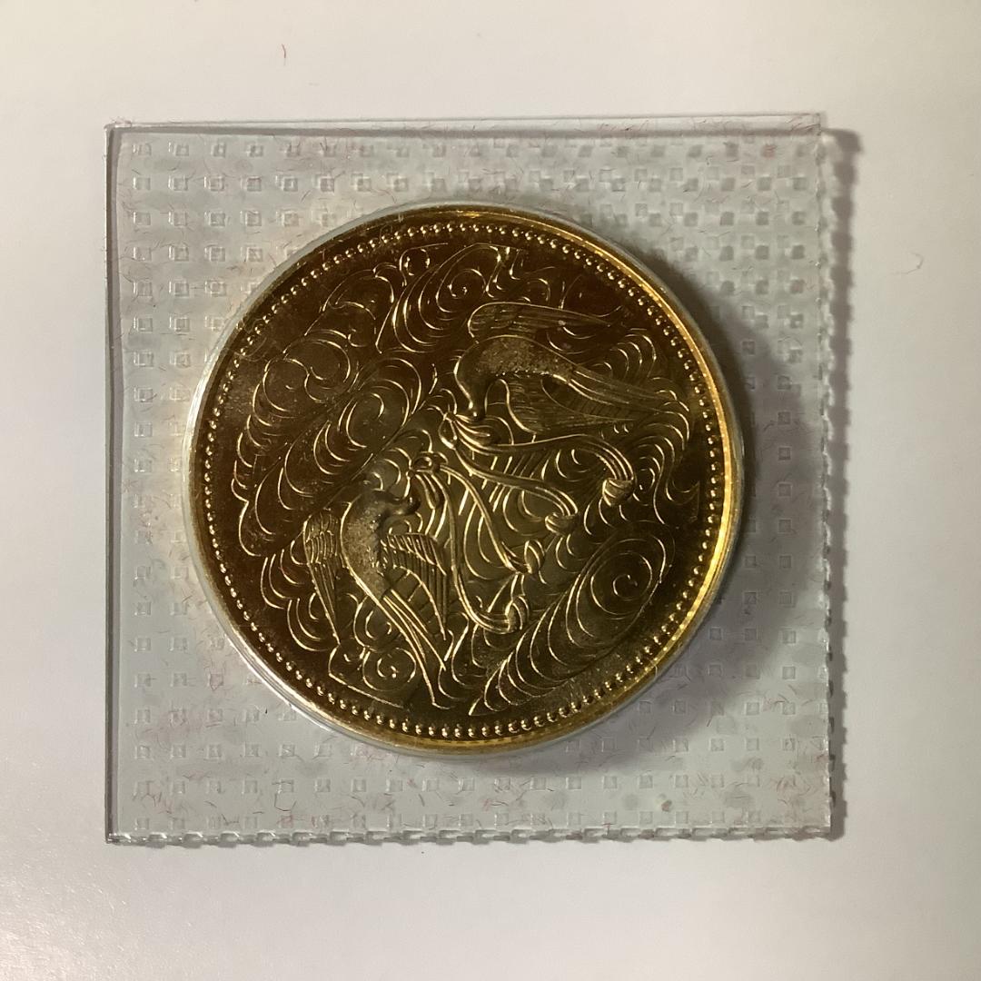 天皇陛下御在位60年記念 10万円金貨 昭和61年発行　ブリスターパック入り