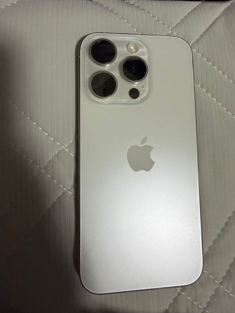 iPhone15 Pro 本体 256GB