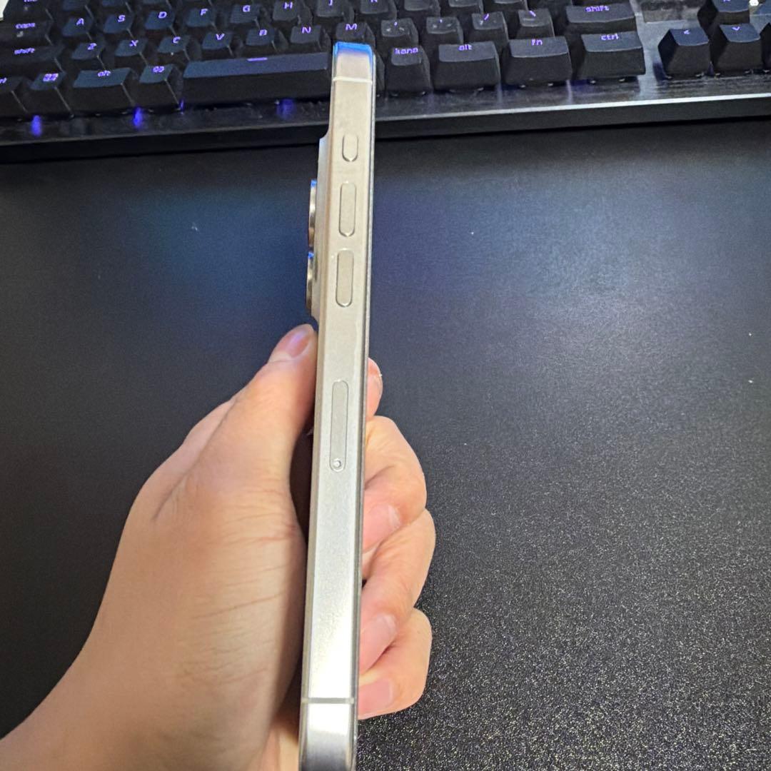 iPhone15 Pro 本体 256GB