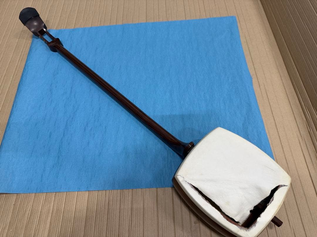 ケース付き　長唄三味線三味線本体 白 ひび割れあり