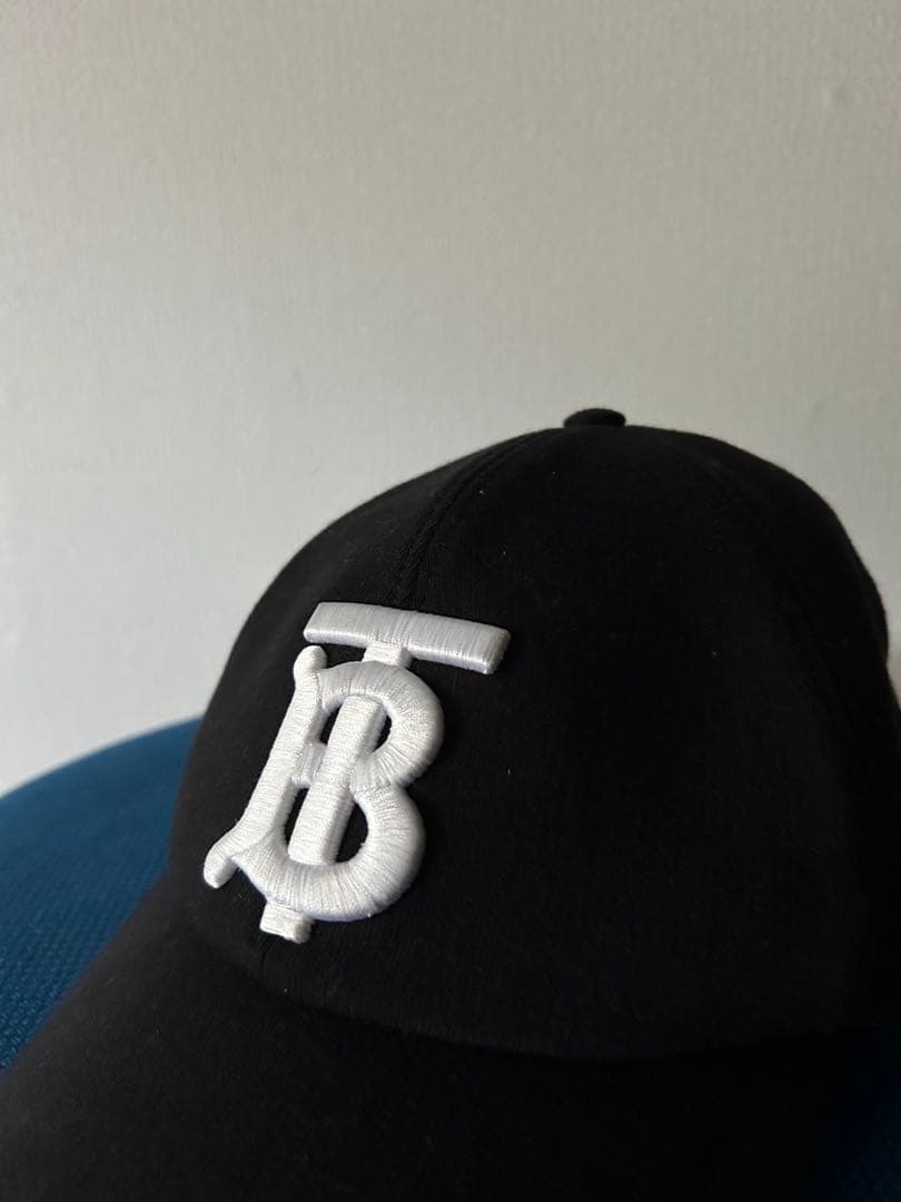 BURBERRY キャップ　厚手生地　フリーサイズ