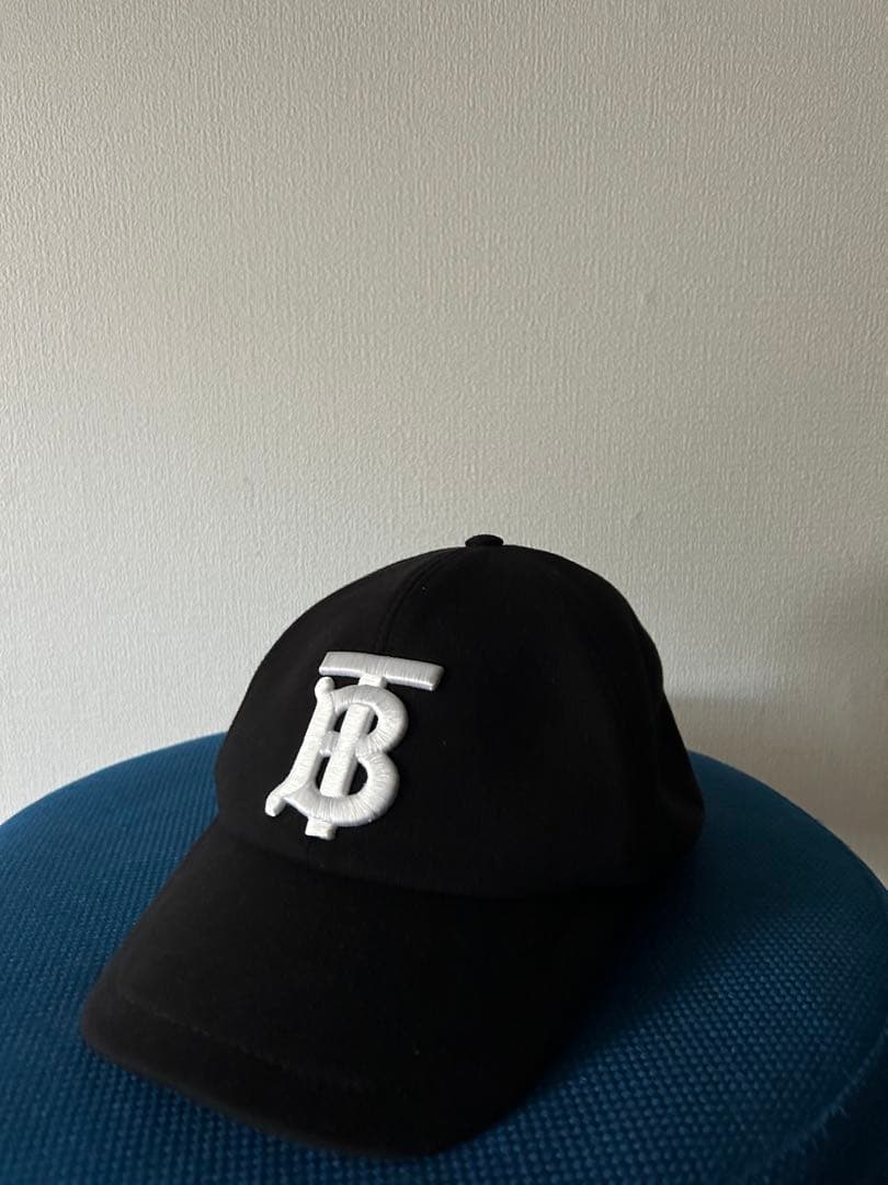 BURBERRY キャップ　厚手生地　フリーサイズ
